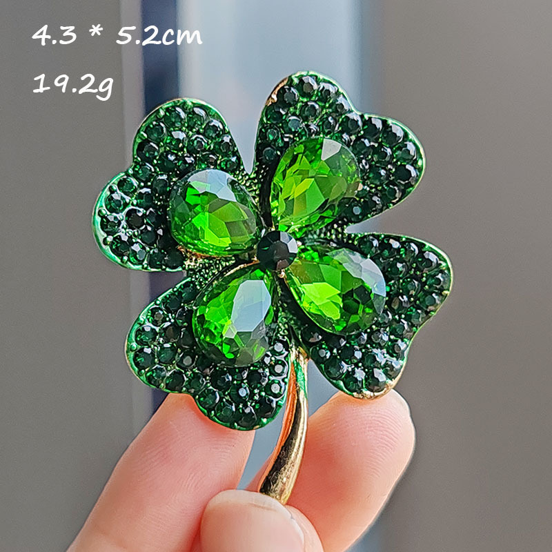 เข็มกลัดใบโคลเวอร์สี่แฉกประดับ - Red Clover Flower บทวิจารณ์และราคา